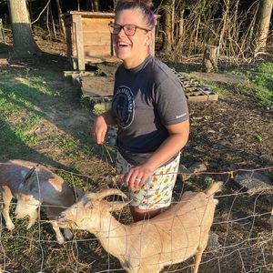 Meet your Posher, Annie